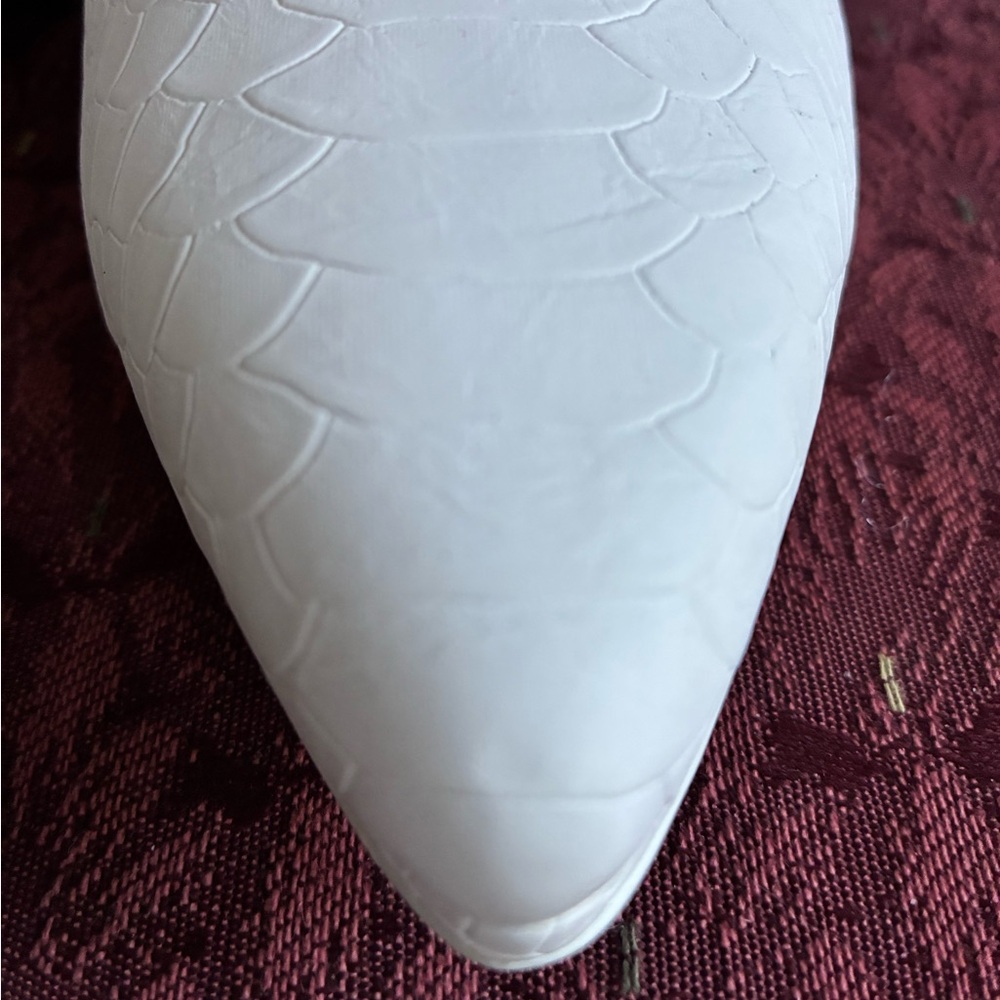 Call it spring white snakeskin pumps - Picture 3 of 6